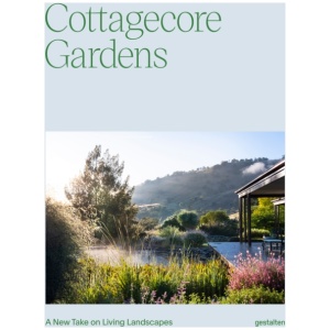 Cottagecore Gardens: A New Take on Living Landscapes